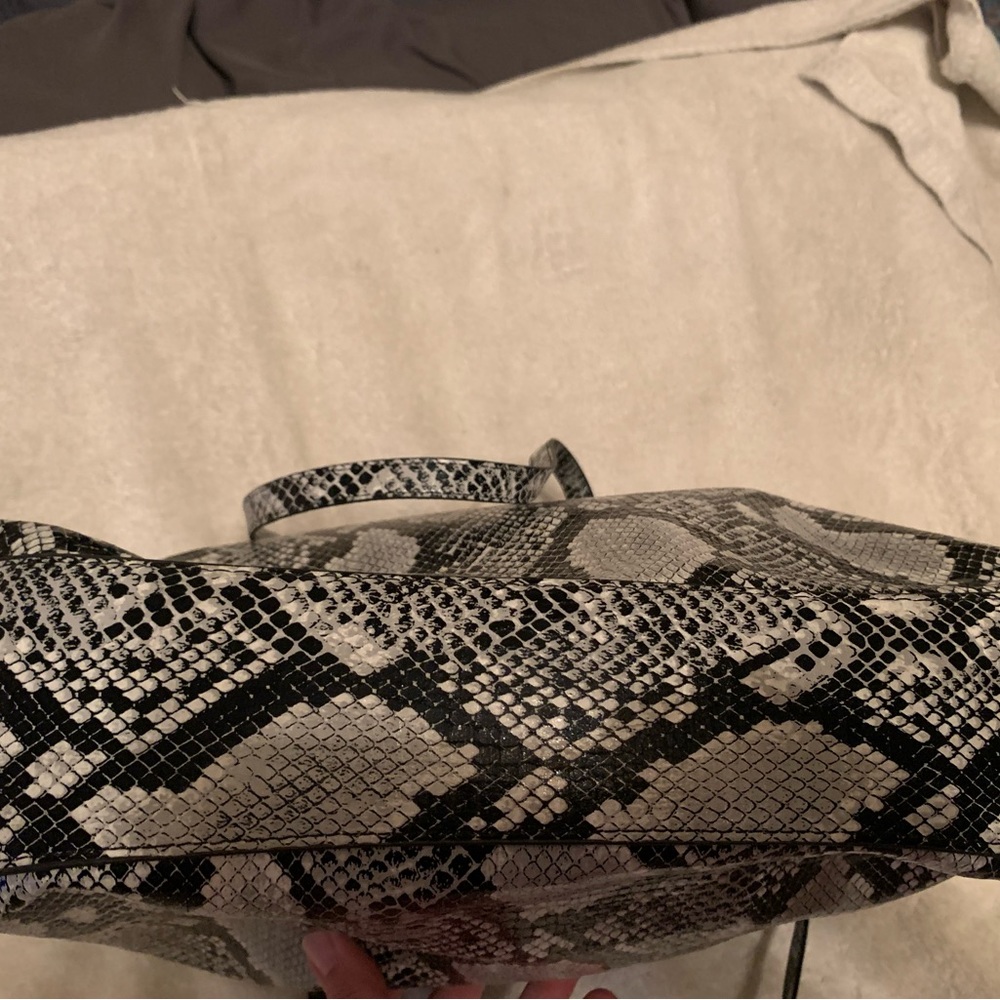 Anne Klein Addison bag - Picture 5 of 5